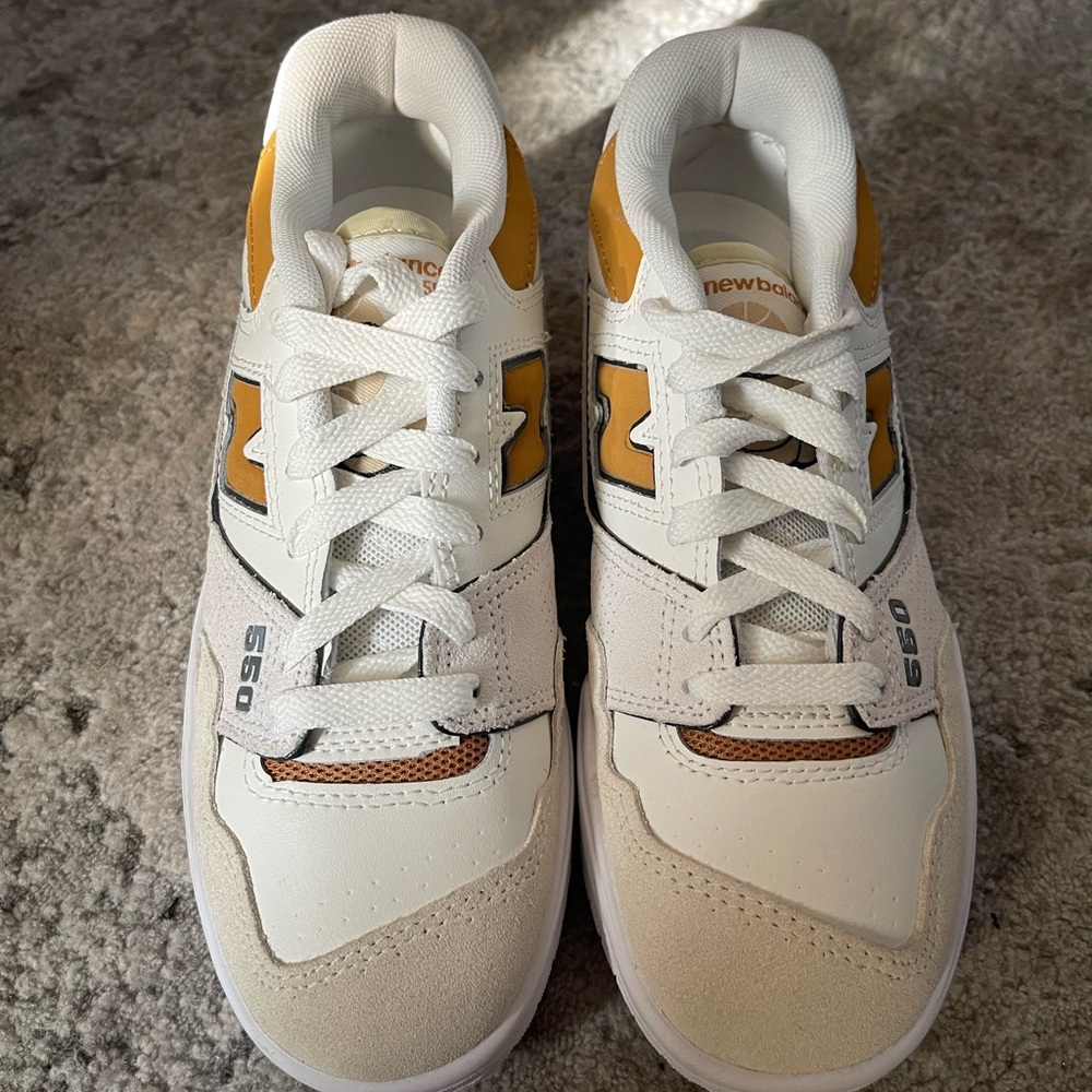 New Balance 550